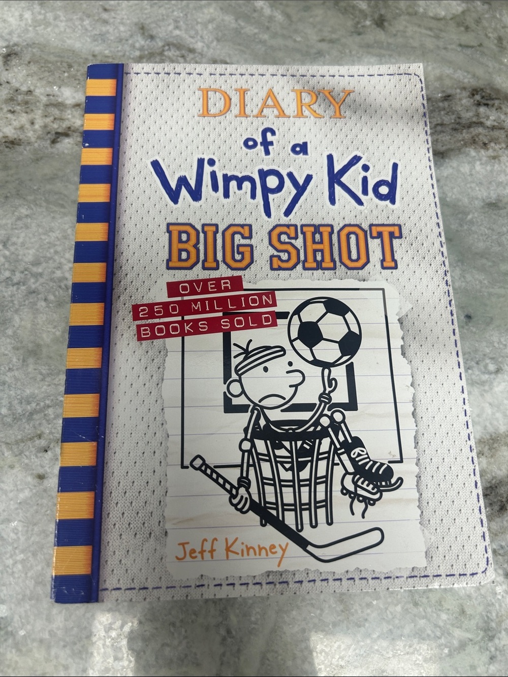 Diary of a Wimpy Kid: Big Shot - White and Blue Kids Book